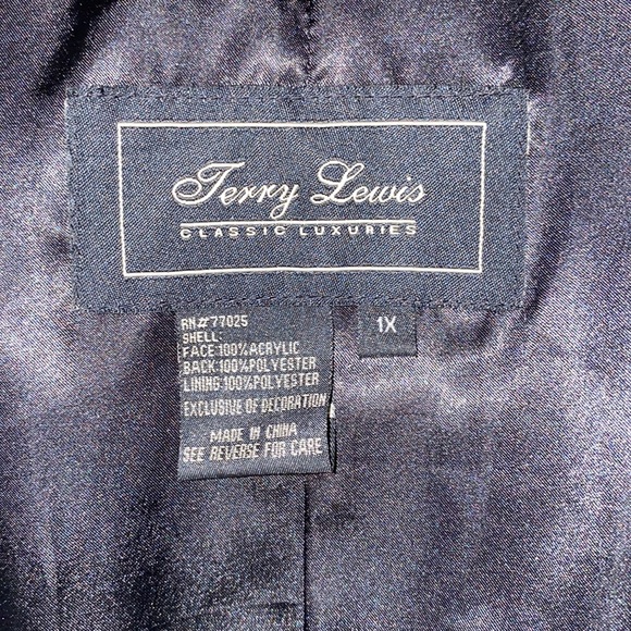 Vintage Terry Lewis Classic Luxuries Faux Chinchilla Fur Coat - Picture 9 of 10